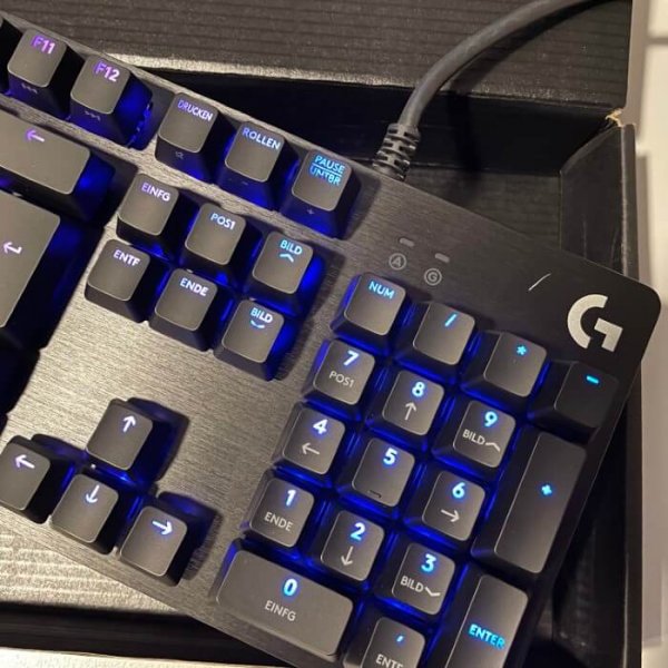 Logitech G512SE RGB Lightsync Mechanische Gaming Tastatur GX-Blue Switch QWERTZ
